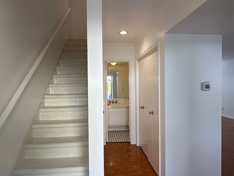 626 N Monterey St #M — Photo 9