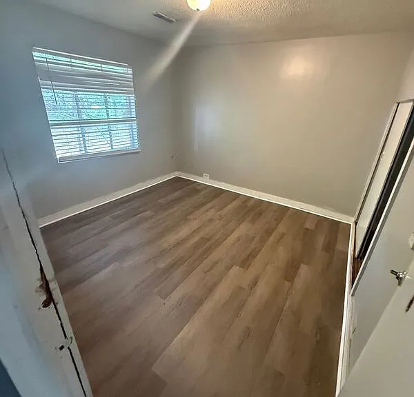 18B Carrol Dr — Photo 5