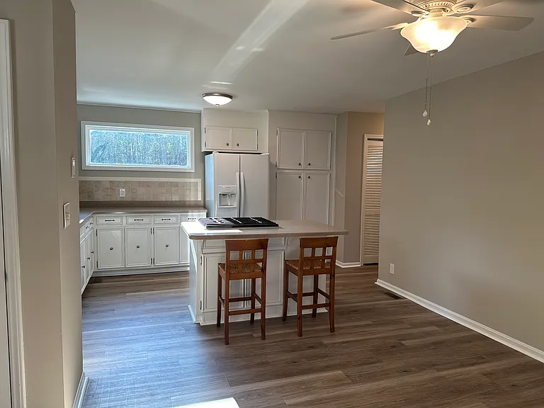 28006 Marina Dr — Photo 17