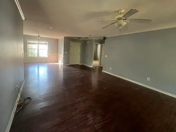 129 Loyd Ct, Lexington, SC 29073