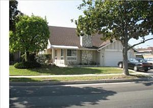 5th image of 2060 W 171st St