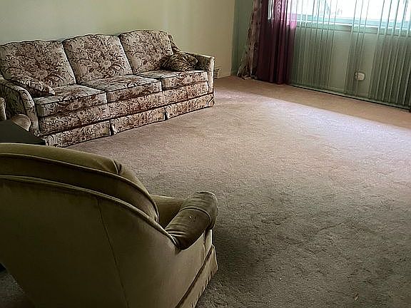 5th image of 6687 Crenshaw Dr