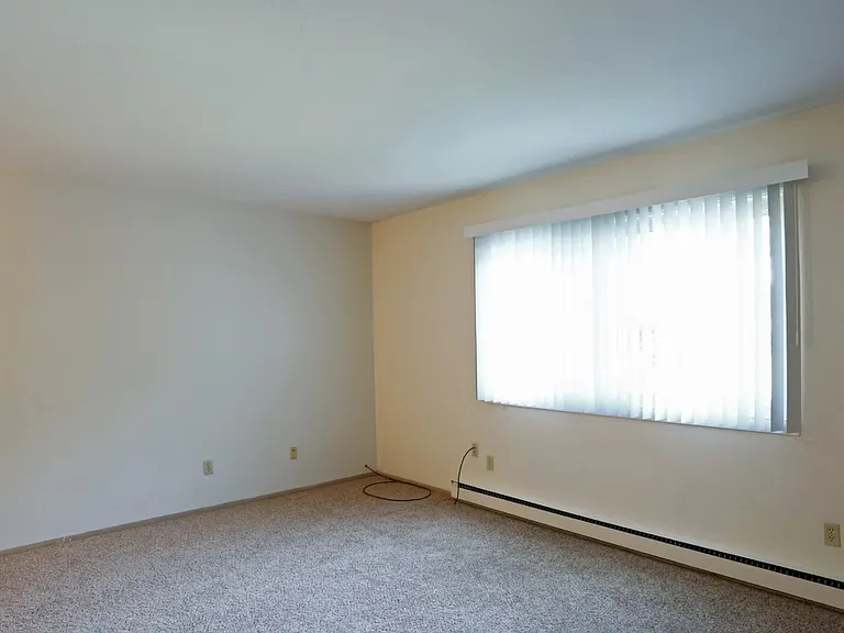Eastwyck Apartments — Photo 12