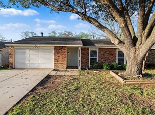 7427 N Sandhurst Ln, North Richland Hills, TX 76182