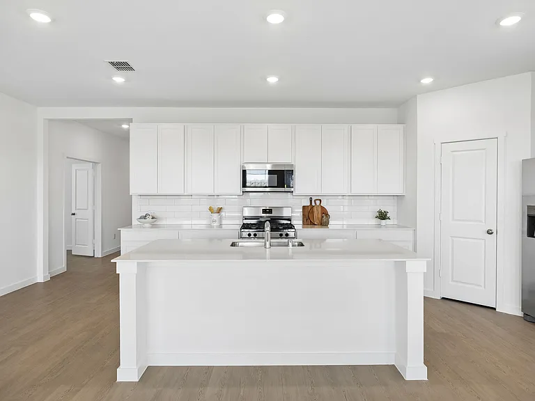 9133 Schram Rd — Photo 1