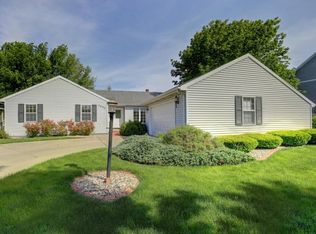 2603 Cherry Hills Dr, Champaign, IL