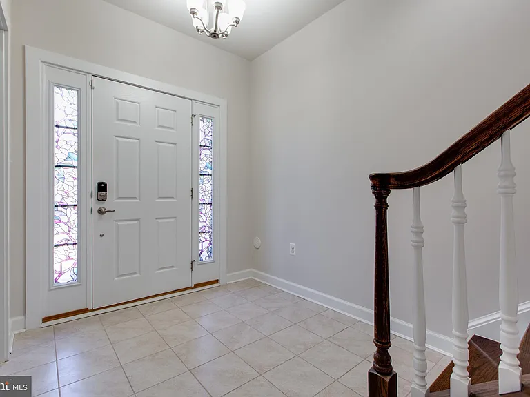 7311 Taylors Hill Ln — Photo 6