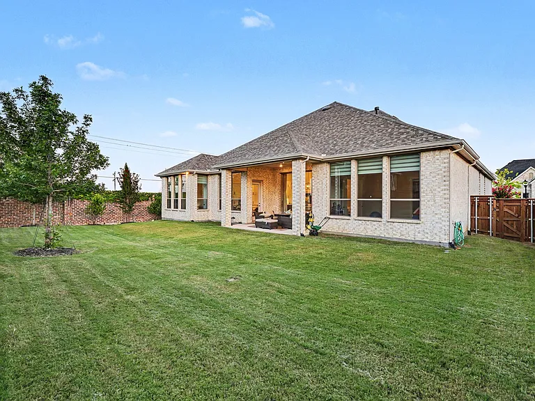 3332 Zenyatta Ct — Photo 32