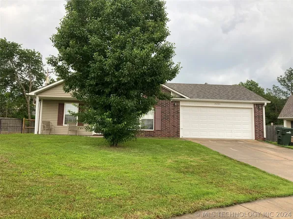 2206 N Chambers Ter, Claremore, OK 74017