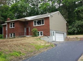 17 Lakewood Rd, Mahopac, NY 10541