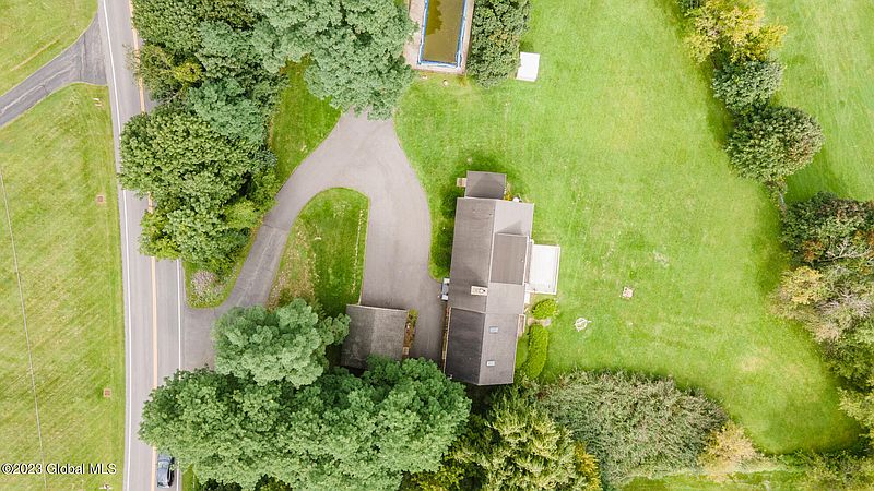 3rd image of 222 Golf Course Road
