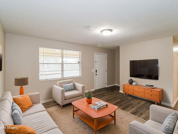 3rd image of 4415 Argentine Dr N