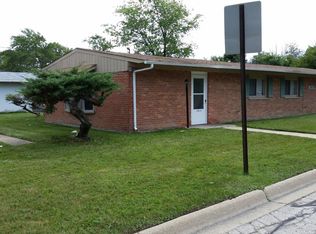 2401 Lewis Ave UNIT E, Zion, IL 60099