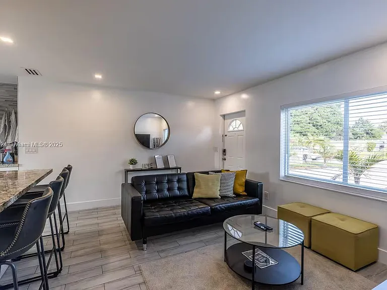 5841 NE 3rd Ave — Photo 3