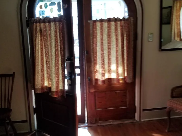 107 Asbury Ave — Photo 6