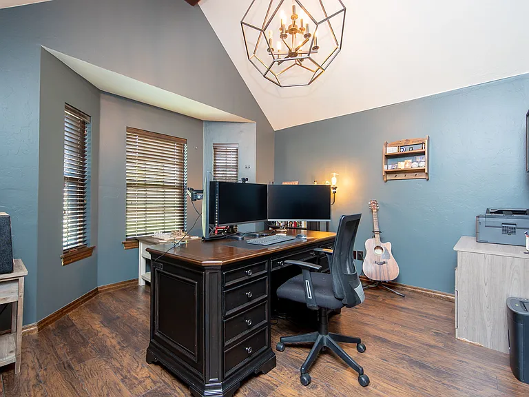 18121 Haslemere Ln — Photo 4