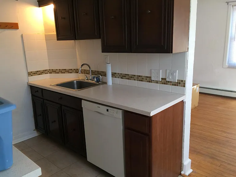 656 W Park Ln #2 — Photo 5
