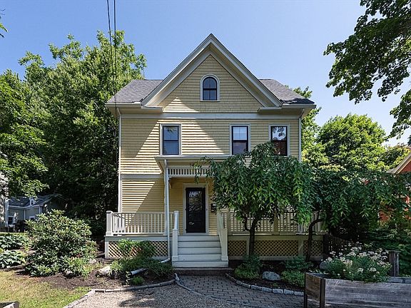2nd image of 147 Lowell St