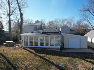 2406 N West Shafer Dr, Monticello, IN 47960