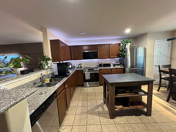 5th image of 12946 Adela Dr