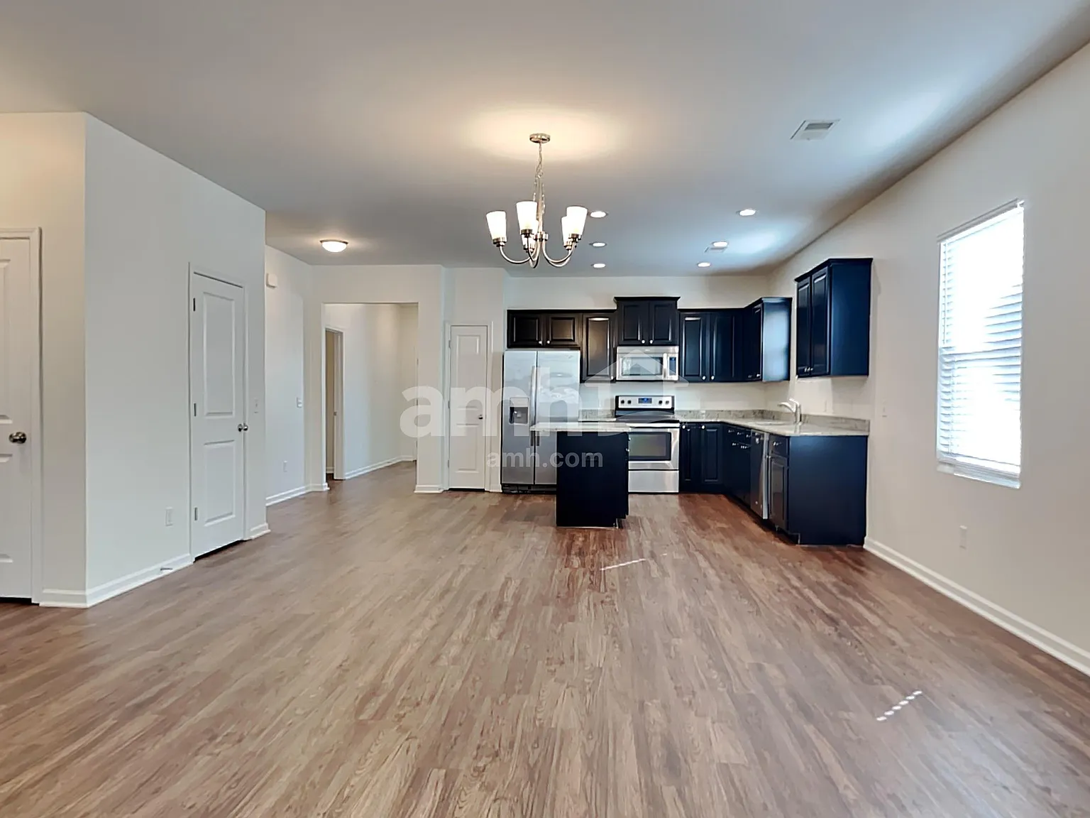 3 bed, 2.0 bath, 2063 sqft, $2,555 — Photo 4