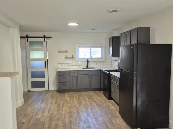 2871 McKinley St, Kalamazoo, MI 49004