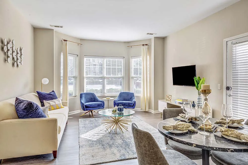 Regency Place — Photo 2