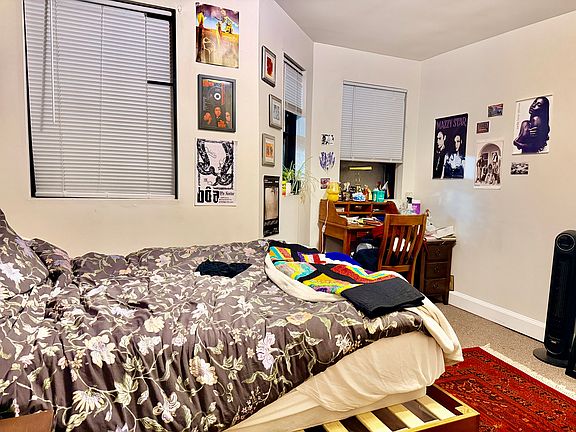 5th image of 833-835 Beacon St #B