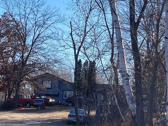 2nd image of 23365 University Ave NE