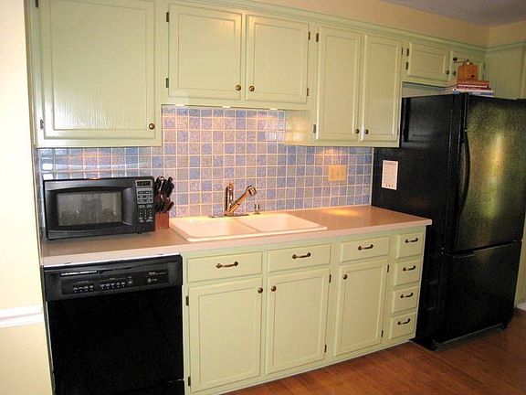 Tile backsplash