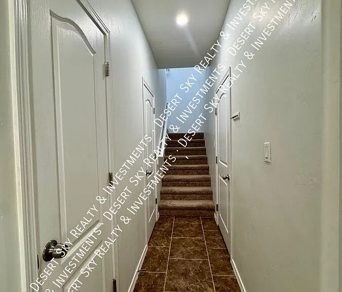 4844 Califa Ave — Photo 15