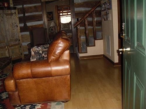 4th image of 1102 Hemlock Hollow Rd