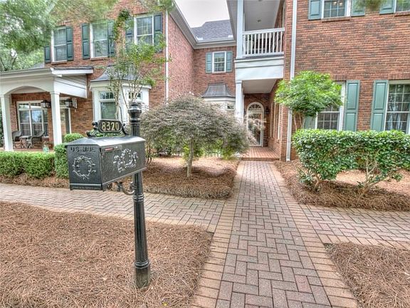 2nd image of 8320 Parker Pl