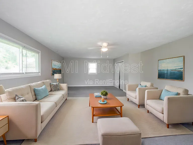 316 S Kenmore Rd — Photo 10