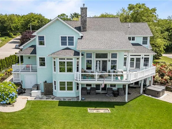 121 Seaside Dr, Jamestown, RI 02835