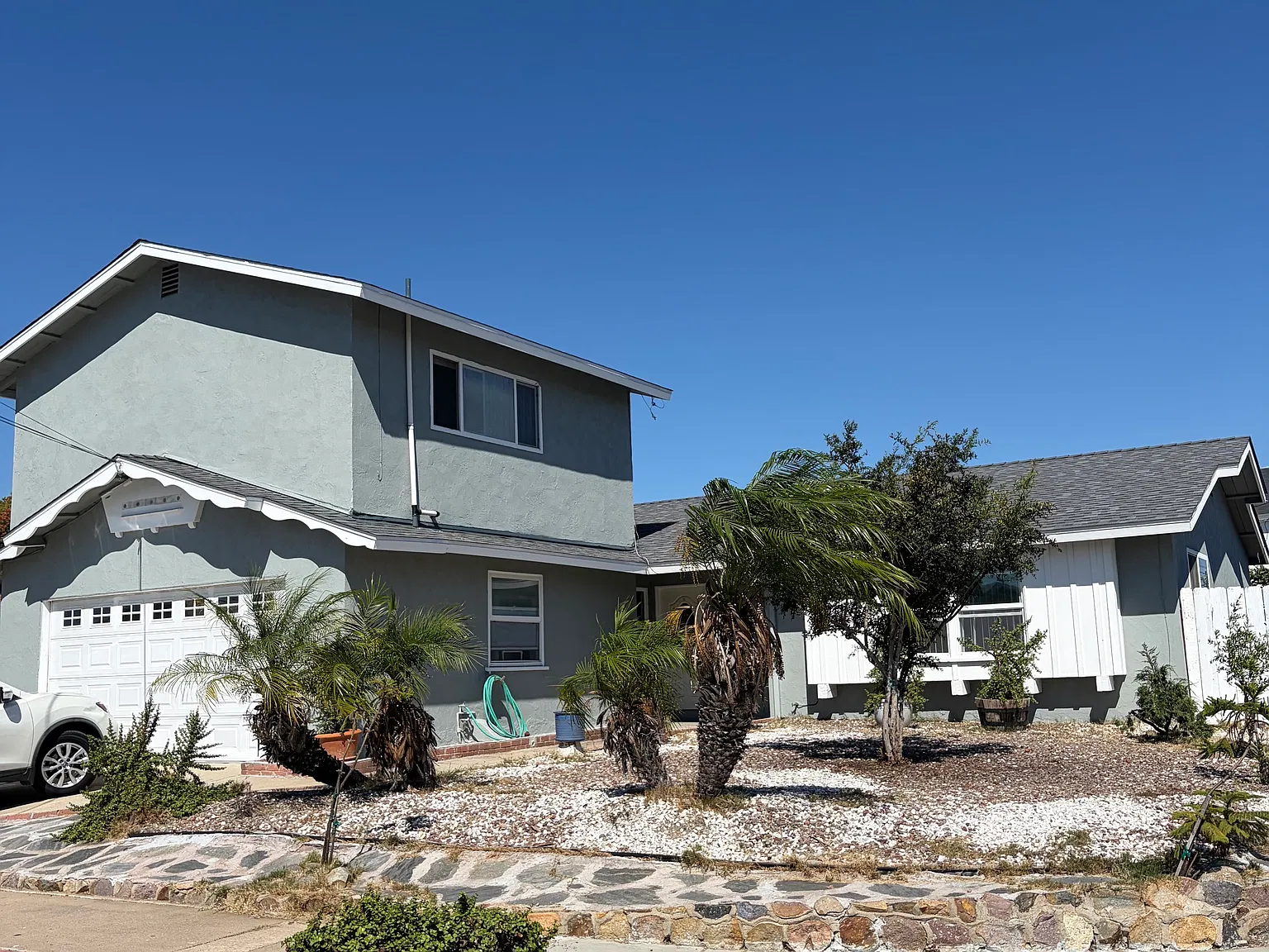 4 bed, 3.5 bath, 1521 sqft, $4,200 — Photo 1