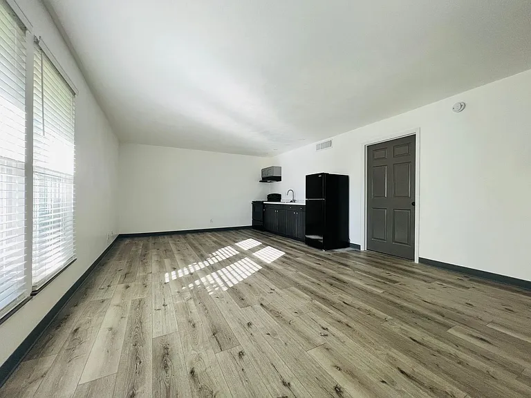 3744 Pilgrim St #A — Photo 4