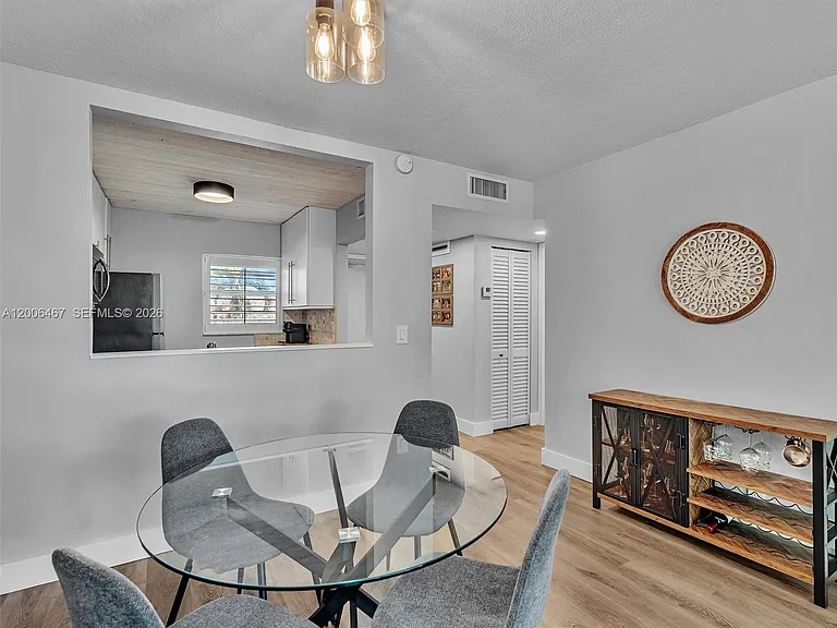 9340 Lagoon Pl #303 — Photo 14