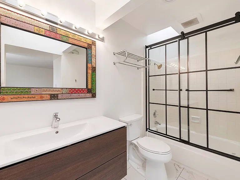 55 Vandewater St #7 — Photo 14