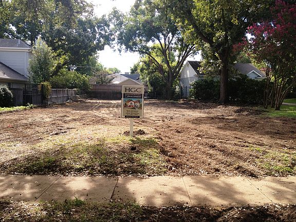 2nd image of 3909 Lenox Dr
