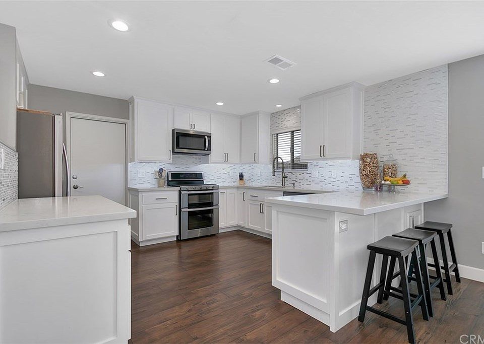 1st image of 6154 Granby Ave