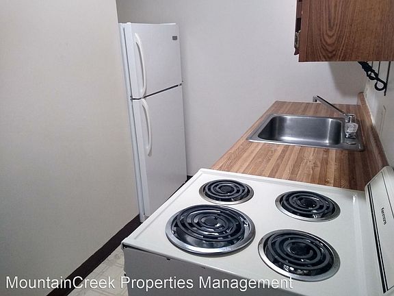 2nd image of 736 Philadelphia St #10435661