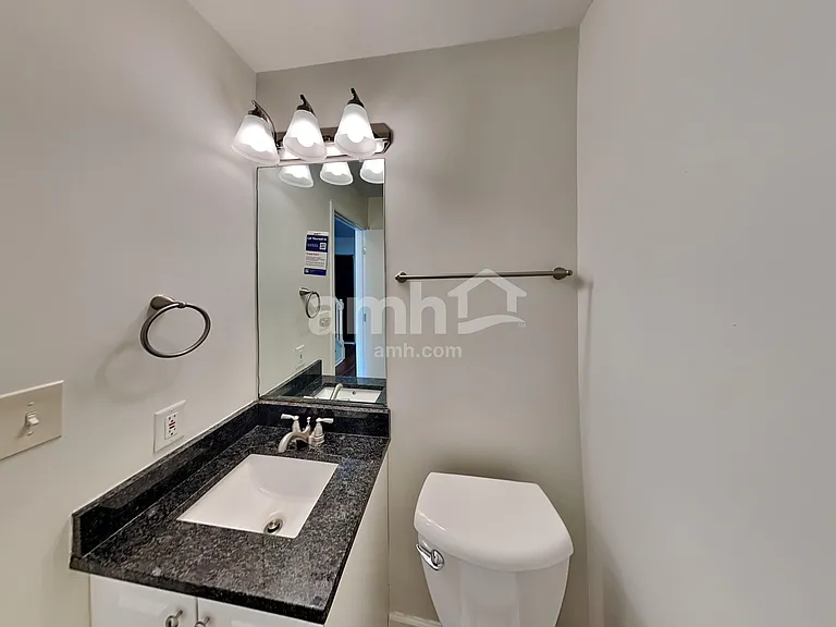 21744 W Knollwood Dr — Photo 11