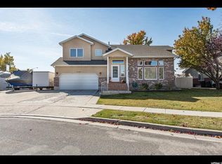 929 W Bloomsbury Cv, Murray, UT 84123