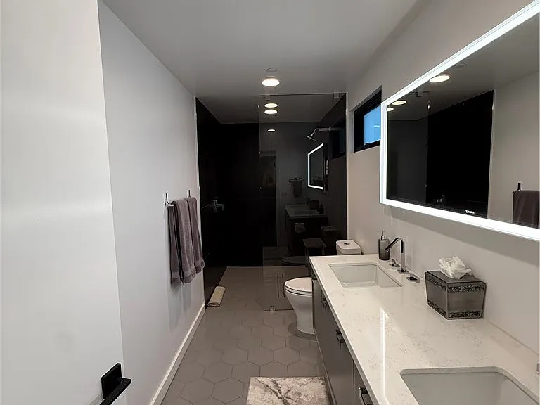 116 W Channel Islands Blvd — Photo 47