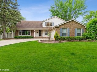 759 E Mill Valley Rd, Palatine, IL 60074