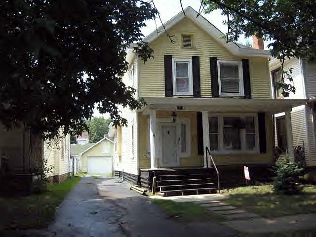 2nd image of 1921 Timmonds Ave