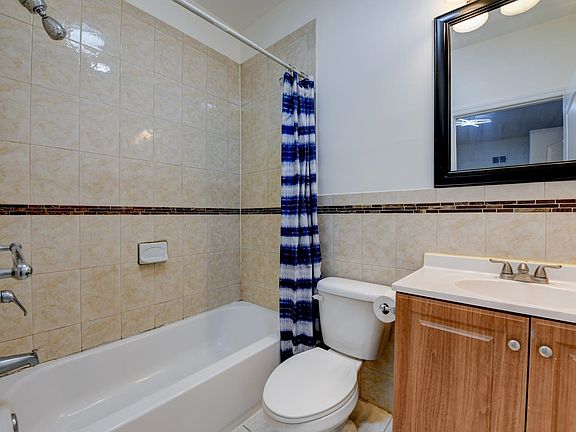 5th image of 572 Liberty Ave #1