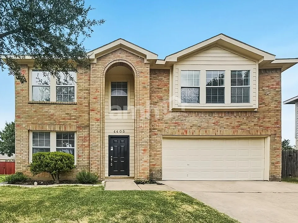 4405 Statesman Ln