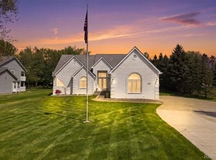 24366 Taft Rd, Novi, MI 48375